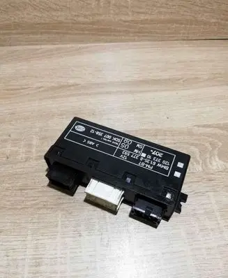 BMW 5 E39 Door control unit/module 8377593