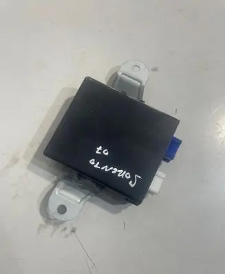 KIA Sorento Window wiper relay 987503E000 139103060