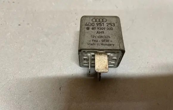 Audi A3 S3 A3 Sportback 8P Other relay 4D0951253