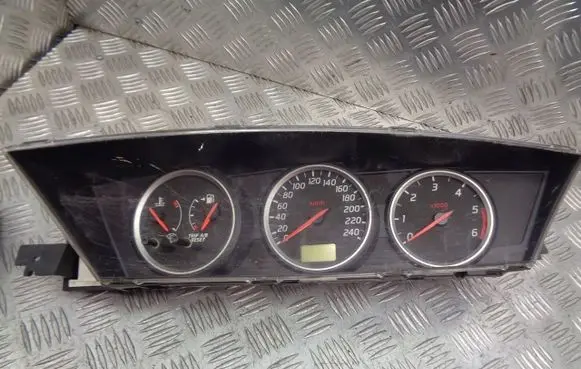 Nissan Primera Tachometer AV619