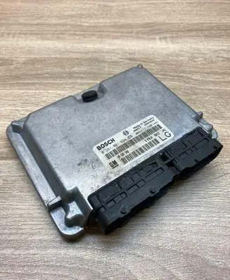 Opel Vectra B Engine control unit/module ECU 90569348 0281001634Main