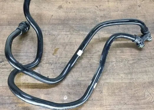 Gearbox oil cooler pipe/hose