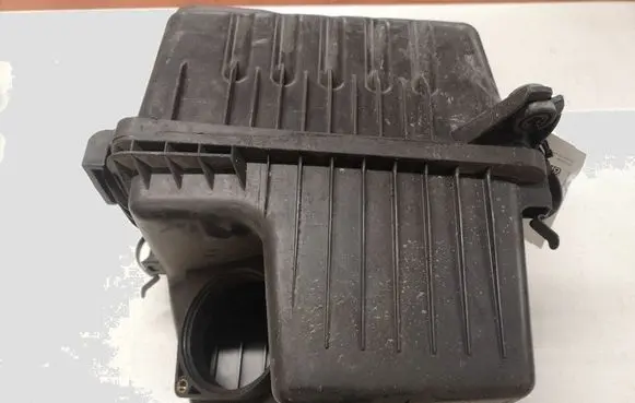 Hyundai Santa Fe Air filter box 281102B200