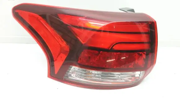 Mitsubishi Outlander Rear/tail lights