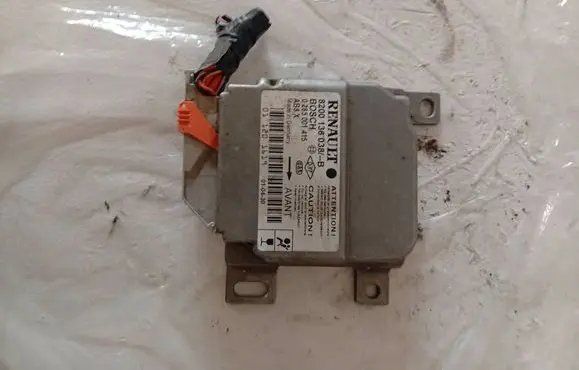 Renault Clio IV Other control units/modules 8200136038B 0285001415