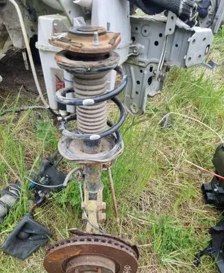 Toyota Corolla Verso E121 Front shock absorber with coil spring