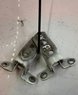 Mitsubishi L200 Front door hinges set 