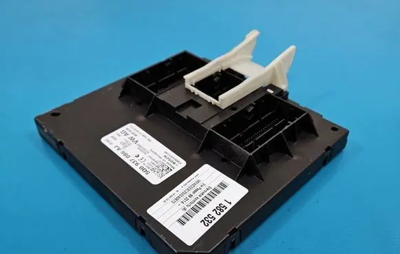 Volkswagen PASSAT B8 Central body control module 5Q0937086AJ IMPRK1582532