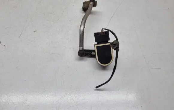 BMW X3 F25 Headlight/headlamp level sensor 6860843 37146860843