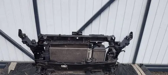Hyundai Tucson TL Radiator support slam panel