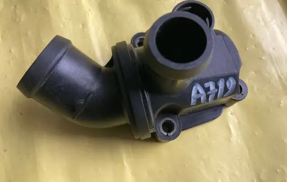 Mercedes-Benz A W169 Thermostat housing A2662030475