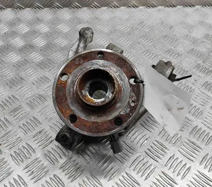 Volkswagen Golf VII Rear wheel hub 5Q0505436J