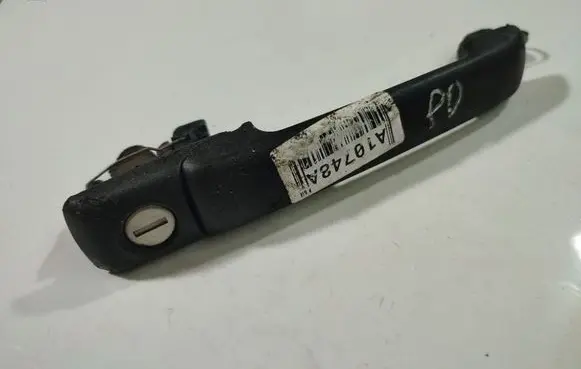 Volkswagen Golf III Front door exterior handle