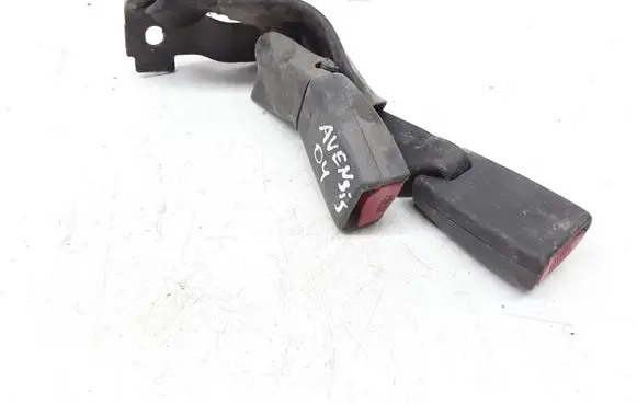 Toyota Avensis T250 Middle seatbelt buckle (rear) 