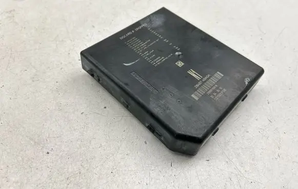 Nissan Qashqai Fuse module 284B74BA0A