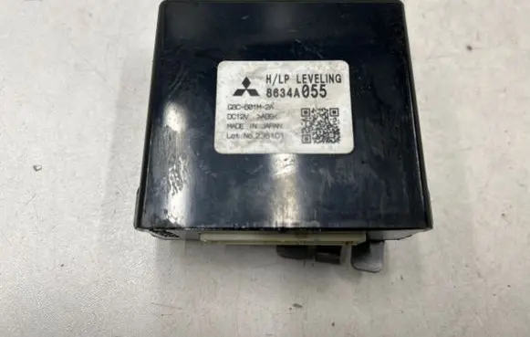 Citroen C-Crosser Light module LCM 8634A055 G8C601M2A 2351D1
