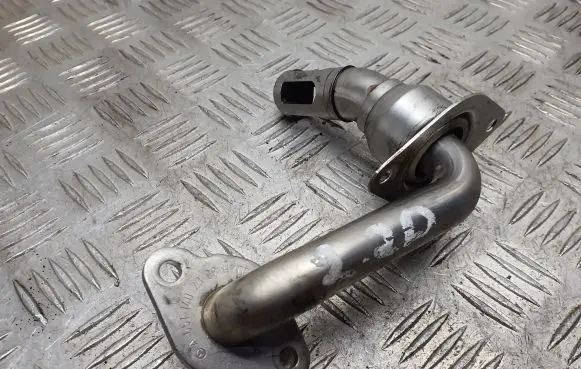 Infiniti Q70 Y51 EGR valve line/pipe/hose A6511402308