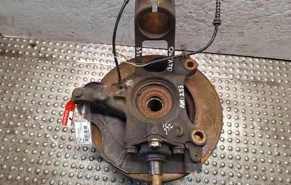 Peugeot Boxer Front wheel hub spindle knuckle S25062253