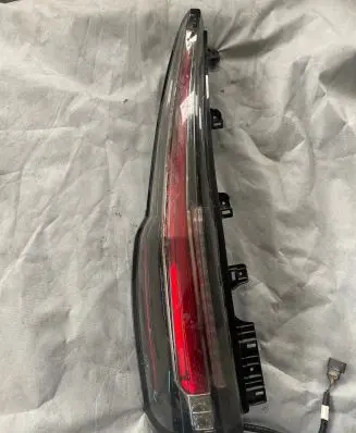 Cadillac Escalade Rear/tail lights 84211920 334512