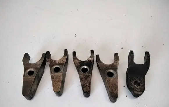 Lexus IS 220D-250-350 Fuel Injector clamp holder