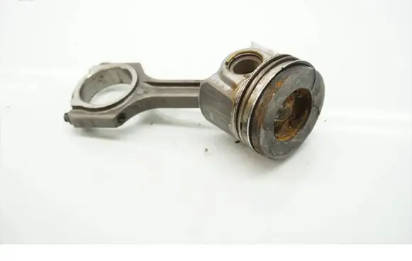 Ford Transit Custom Piston with connecting rod 