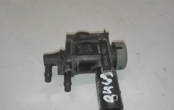 Audi A4 S4 B7 8E 8H Vacuum valve 1J0906283C
