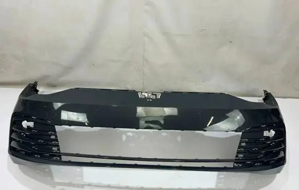 Volkswagen Golf VIII Front bumper