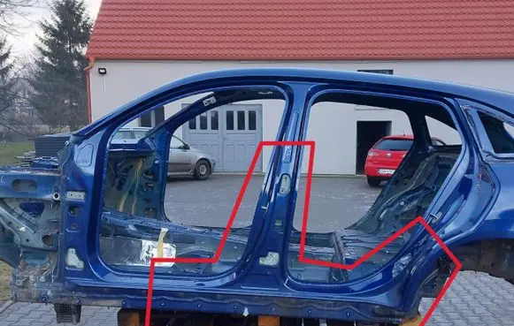 Mercedes-Benz EQC Sill 