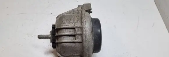 BMW 1 E81 E87 Engine mount bracket 6768799