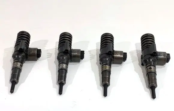 Volkswagen Golf V Fuel injectors set 03G130073G