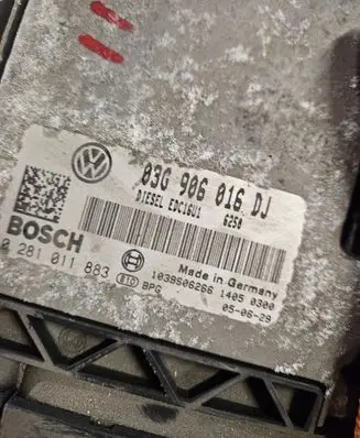 Skoda Octavia Mk2 (1Z) Engine control unit/module 03G906016DJ 1039S06266 0281011883