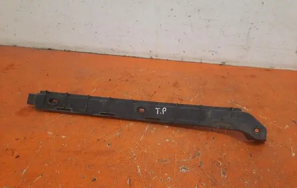 Skoda Octavia Mk2 (1Z) Front bumper mounting bracket 1Z5807864