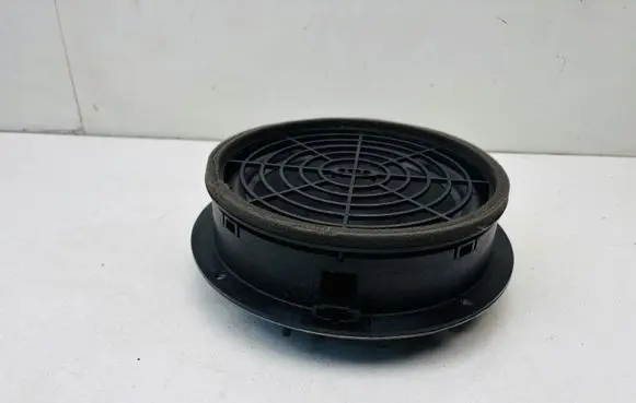 Audi Q3 8U Front door speaker 8R0035415