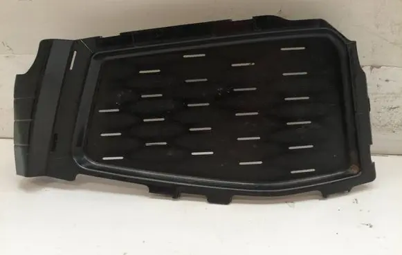 BMW 7 G11 G12 Front bumper lower grill 8076415