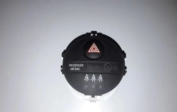 Toyota Yaris Hazard light switch 839500D100