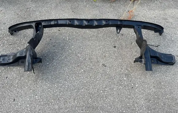 Volkswagen Multivan T5 Radiator support slam panel bracket