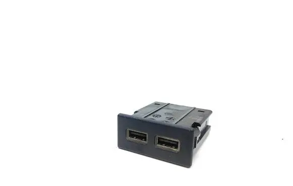 Alfa Romeo Stelvio USB socket connector 01561319450 03270 16949F0