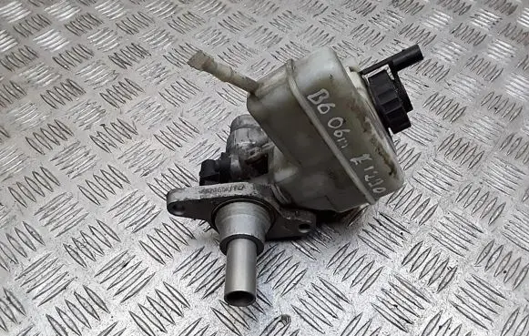 Volkswagen PASSAT B6 Master brake cylinder 3c1611301