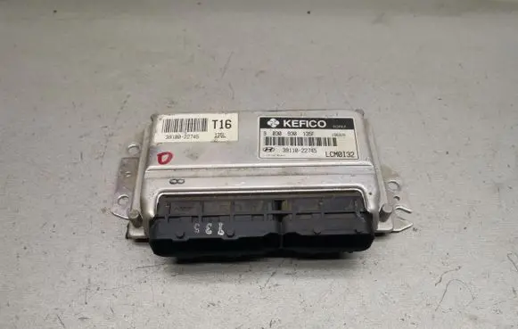 Hyundai Accent Engine control unit/module 3911022745 9030930135F