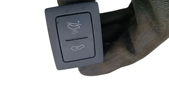 Volkswagen Touareg I Alarm switch 7L6959899