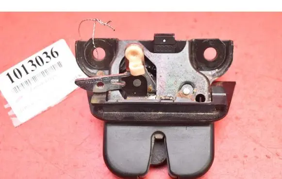 Tailgate/trunk/boot lock/catch/latch