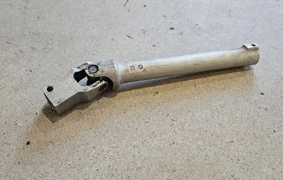 BMW 5 G30 G31 Steering column universal joint 6886806