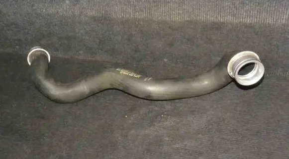 Mercedes-Benz C W204 Engine coolant pipe/hose A2045013182