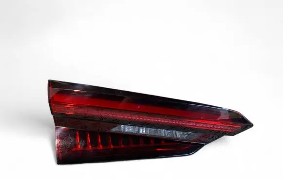 Audi A5 Tailgate rear/tail lights 8W6945093J