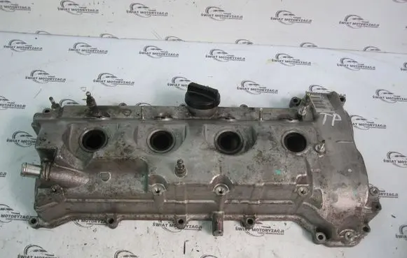 Toyota Corolla Verso AR10 Rocker cam cover 