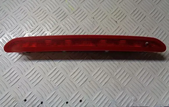 Volkswagen Up Third/center stoplight 1T0945087
