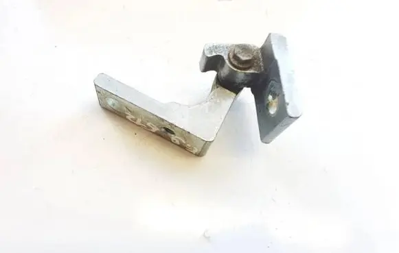 Fiat Croma Rear door lower hinge
