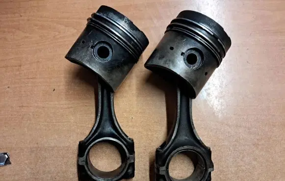 Mercedes-Benz W123 Piston with connecting rod 6150303518