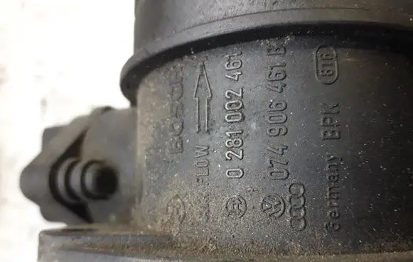 Audi A4 S4 B6 8E 8H Mass air flow meter 0281002461