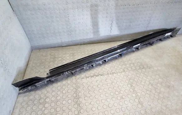 BMW i4 Sill/side skirt trim 8078579
